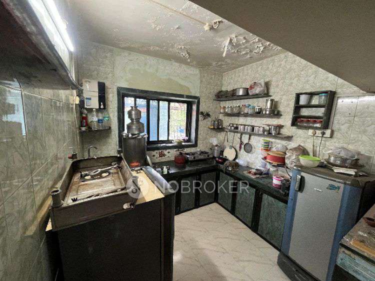 1 BHK Flat In Swaminarayan Chs Ltd For Sale  In Kapurbawadi Naka