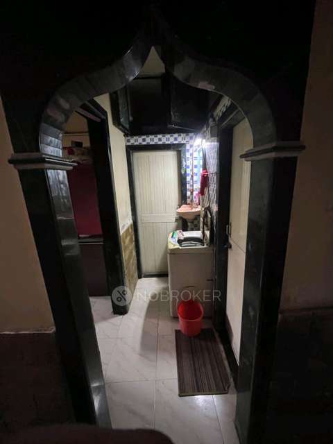 1 BHK Flat In Swaminarayan Chs Ltd For Sale  In Kapurbawadi Naka