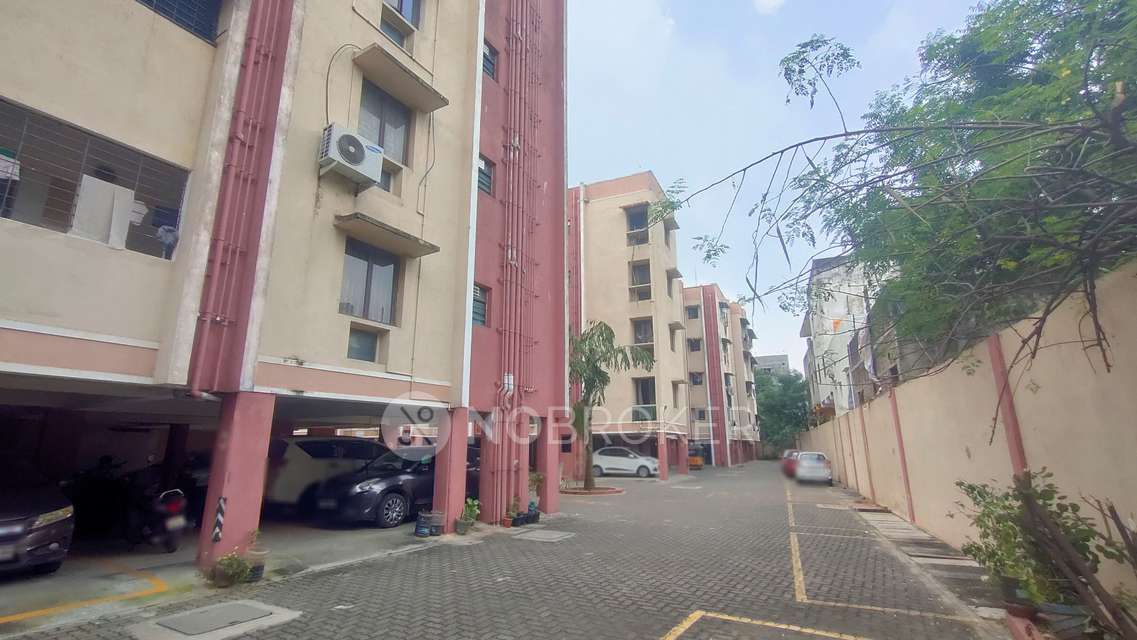 2 BHK Flat In Yuga Kalpataru For Sale  In  Koyambedu