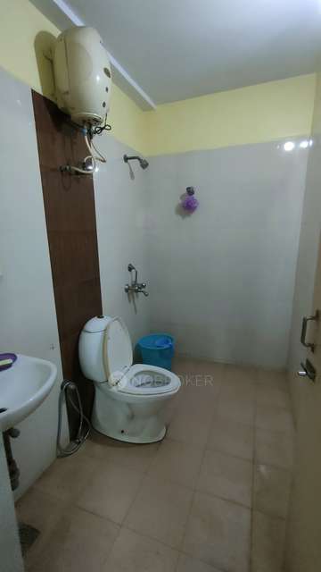 2 BHK Flat In Yuga Kalpataru For Sale  In  Koyambedu