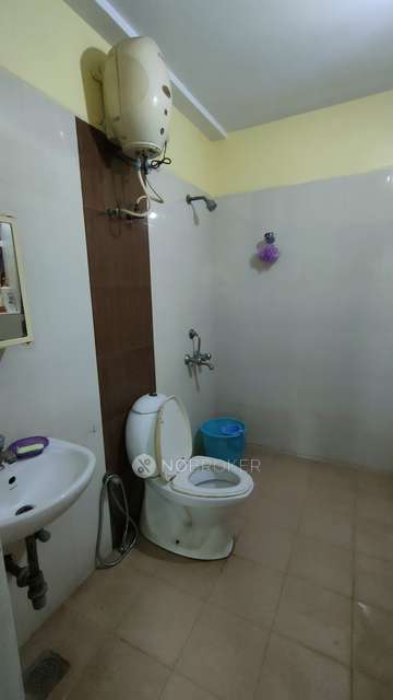 2 BHK Flat In Yuga Kalpataru For Sale  In  Koyambedu
