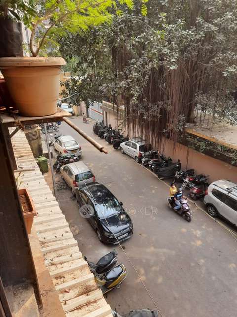 1 BHK Flat In Gokul Niwas For Sale  In Tardeo