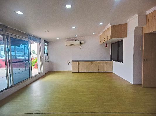 3 BHK Flat In Laxmi Niwas  For Sale  In  Ameerpet