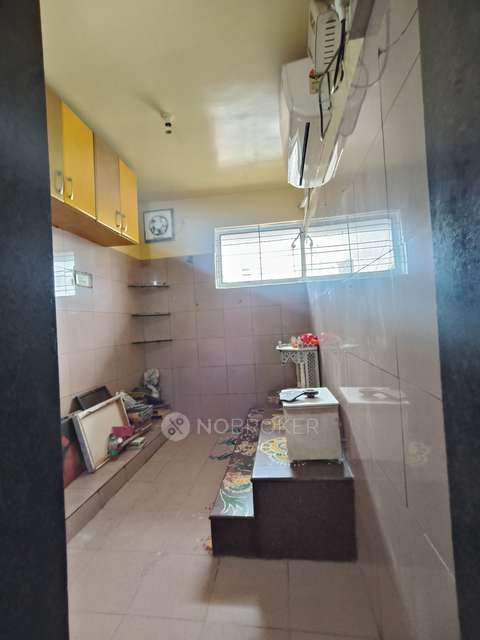 3 BHK Flat In Laxmi Niwas  For Sale  In  Ameerpet