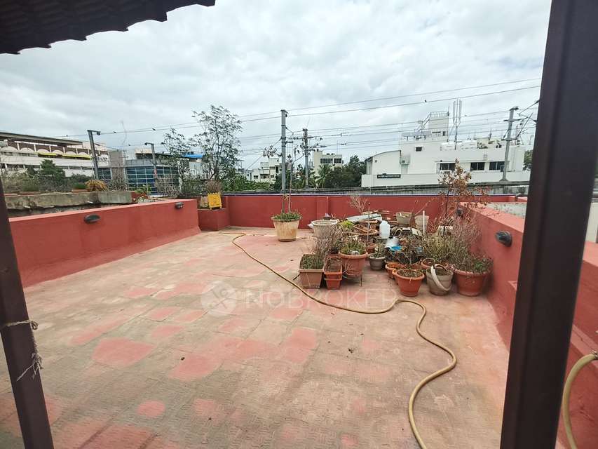 3 BHK Flat In Laxmi Niwas  For Sale  In  Ameerpet