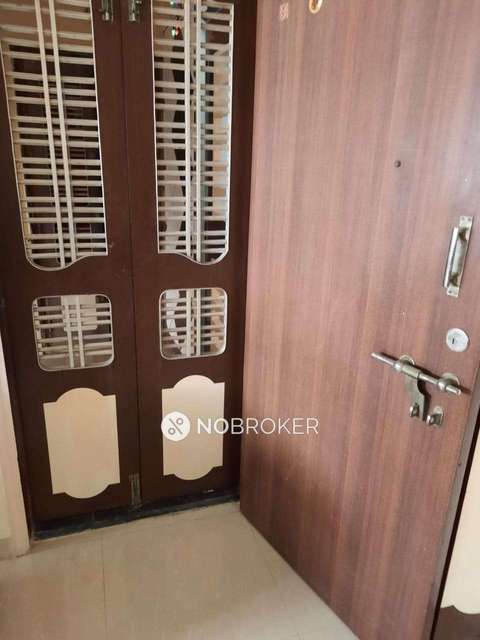 1 BHK Flat In Vinay Apartments For Sale  In Lower Parel