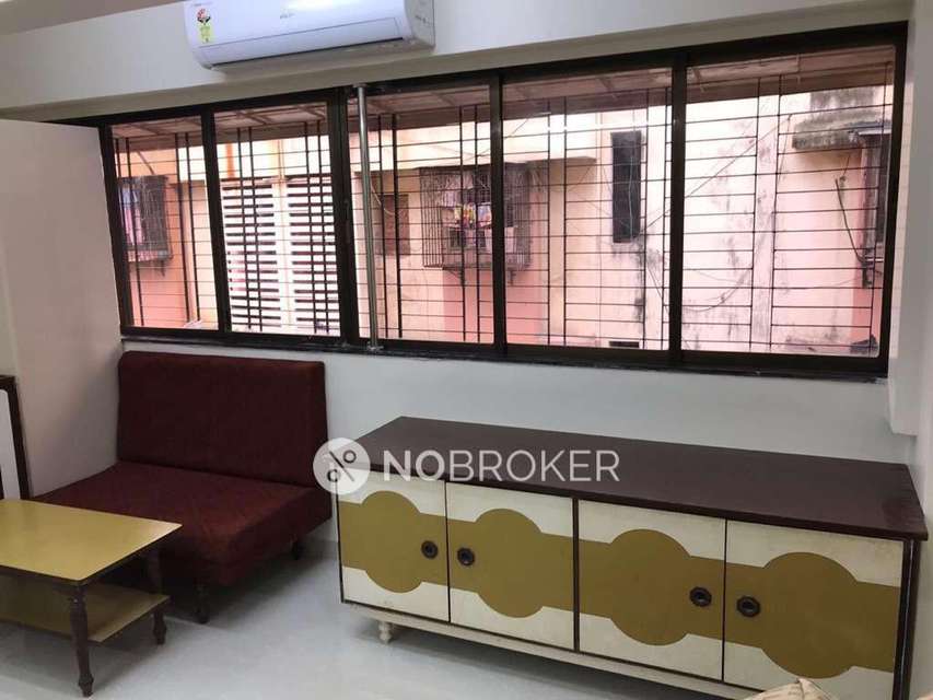 1 BHK Flat In Vinay Apartments For Sale  In Lower Parel