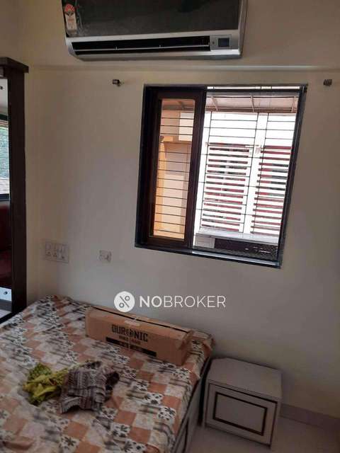 1 BHK Flat In Vinay Apartments For Sale  In Lower Parel