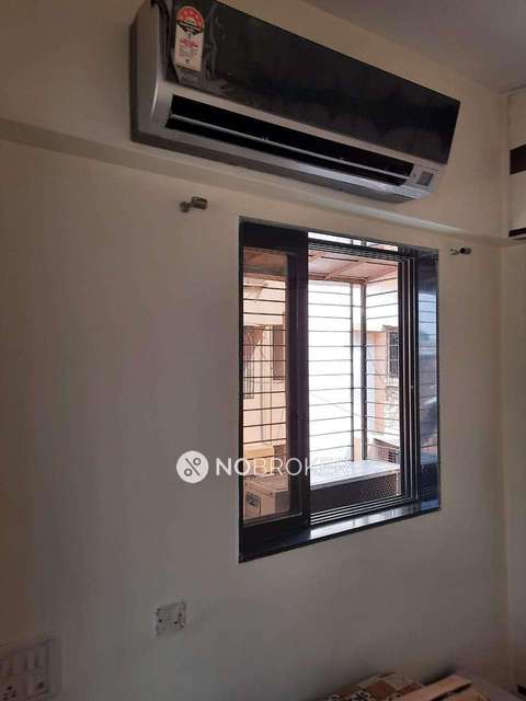 1 BHK Flat In Vinay Apartments For Sale  In Lower Parel