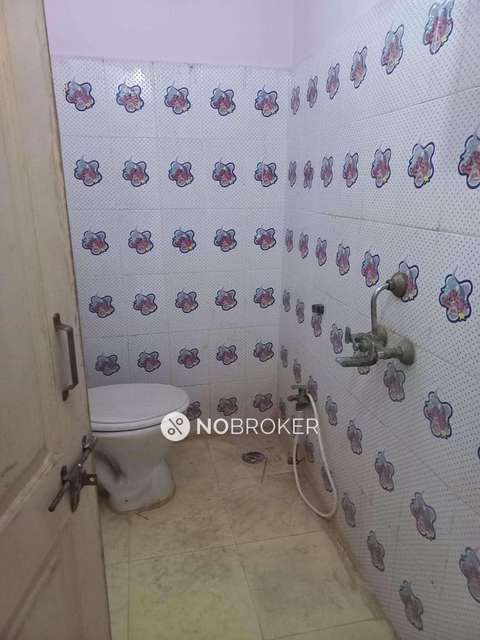 4+ BHK Flat In Standalone Building  For Sale  In Gudimalkapur