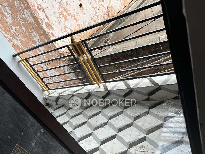 1 RK House for Rent  In Madanpur Khadar Phase 3, Madanpur Khadar