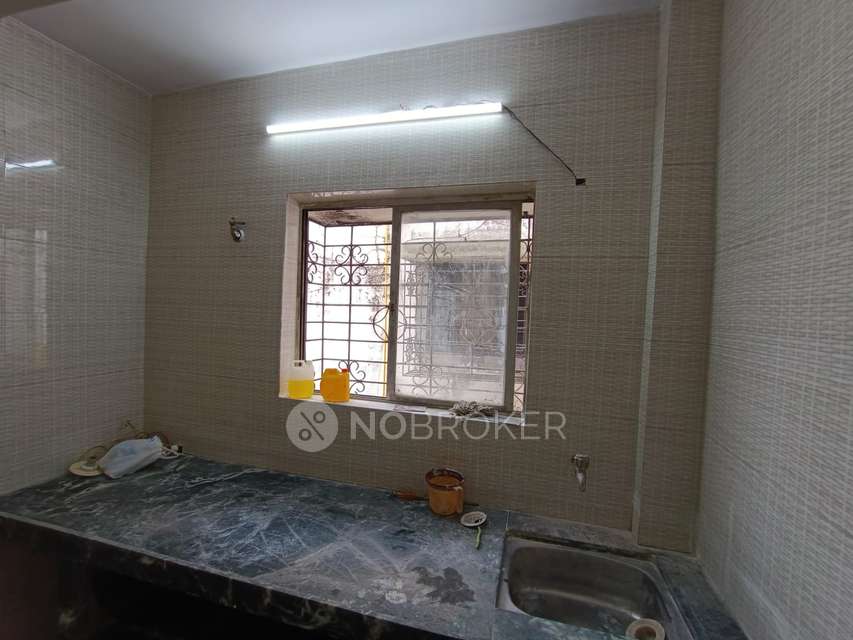 2 BHK Flat In Shivner Plaza Chs, Palm Beach for Rent  In Sanpada