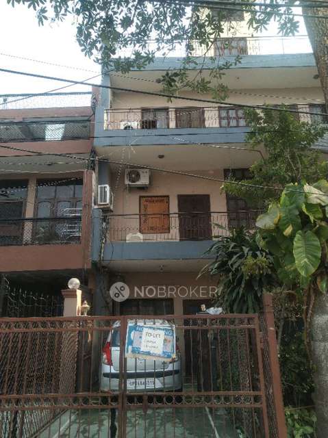 1 RK House for Rent  In Sector 11