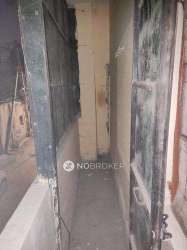 1 BHK Flat In Lakshmi Apartment For Sale  In Lado Sarai