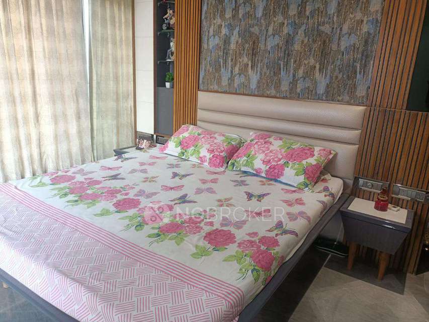 3 BHK Flat In Galaxy Pinnacle For Sale  In Vile Parle
