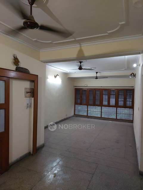 2 BHK Flat In Dda Sfs Flats Cat Ii, Dwarka, Sector 2, Pocket 1 For Sale  In Dda Flats