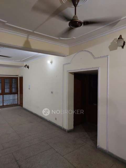2 BHK Flat In Dda Sfs Flats Cat Ii, Dwarka, Sector 2, Pocket 1 For Sale  In Dda Flats