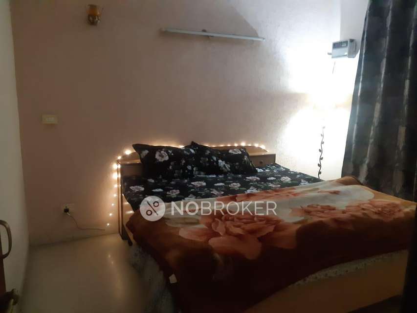 3 BHK Flat In Hrc Apartments, Indirapuram For Sale  In Indirapuram