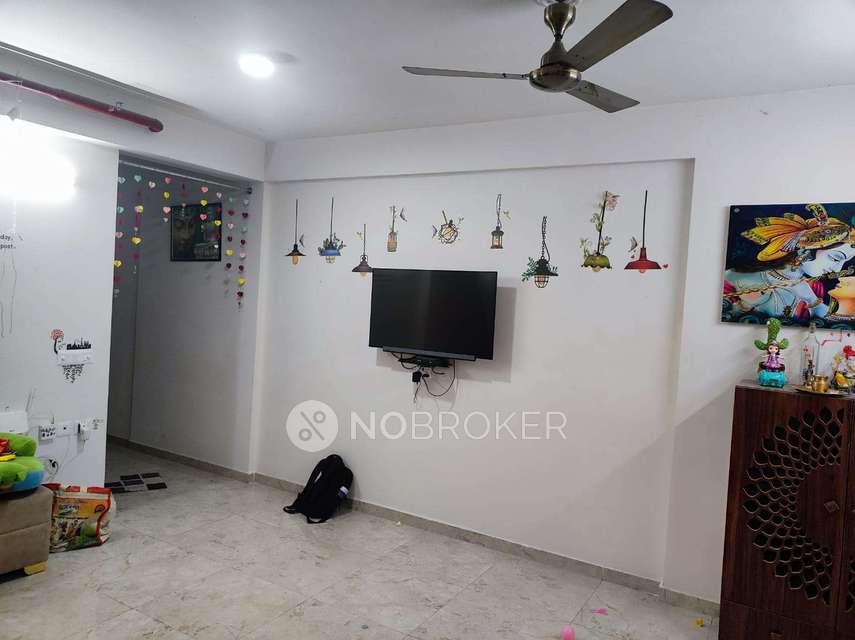 Single Room for Male In 3 BHK  In Aastha Greens In Sector 4