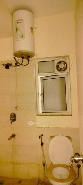 3 BHK Flat In Dlf Capital Greens Phase 3 For Sale  In Moti Nagar