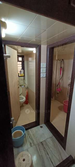 2 BHK Flat In Sajid Tower For Sale  In Andheri West