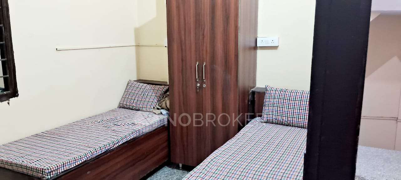 PG for Boys in Sector 48