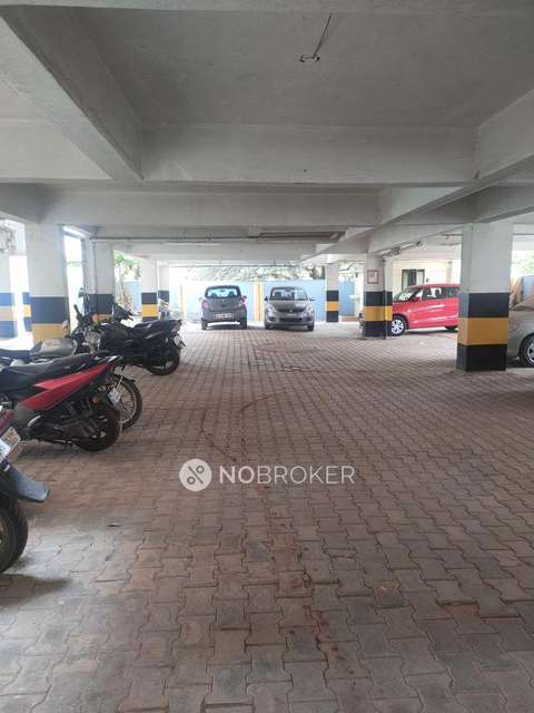 2 BHK Flat In Prabhavathi Paramount  For Sale  In Electronic City