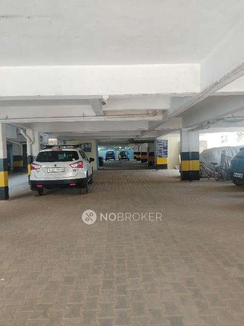 2 BHK Flat In Prabhavathi Paramount  For Sale  In Electronic City