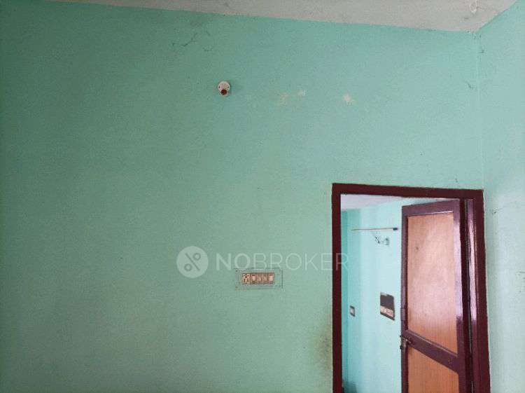 2 BHK House for Rent  In Camp Road Junction