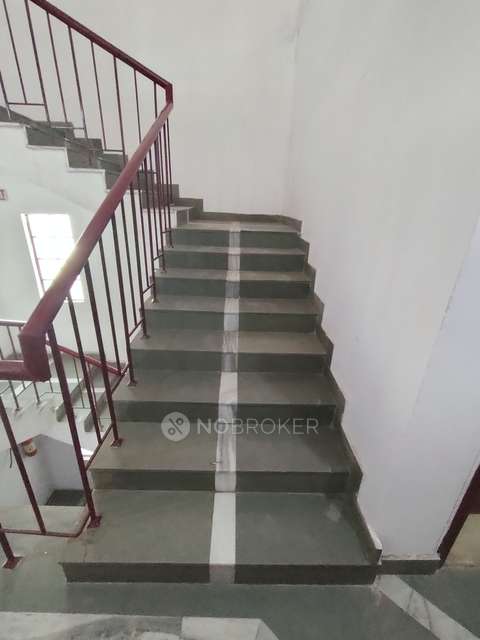 4 BHK Flat In Neelkanth Apartment For Sale  In Rohini