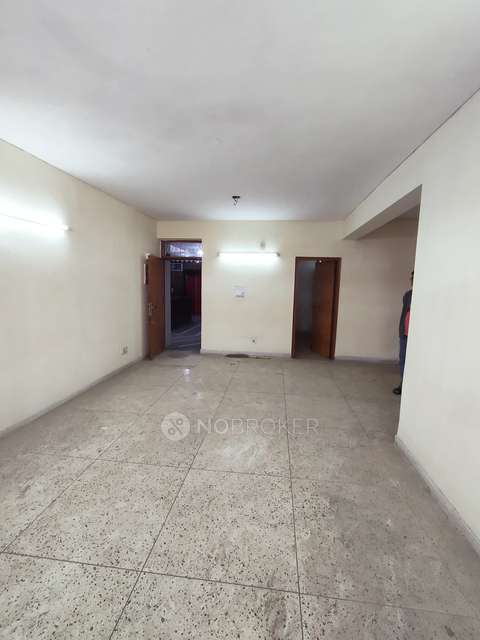 4 BHK Flat In Neelkanth Apartment For Sale  In Rohini