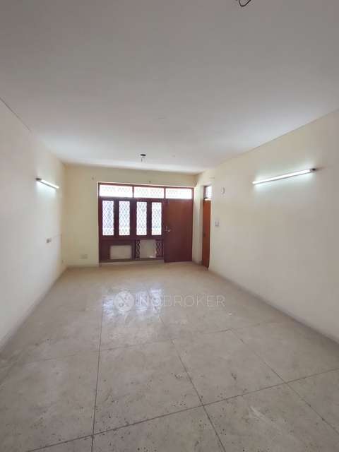 4 BHK Flat In Neelkanth Apartment For Sale  In Rohini