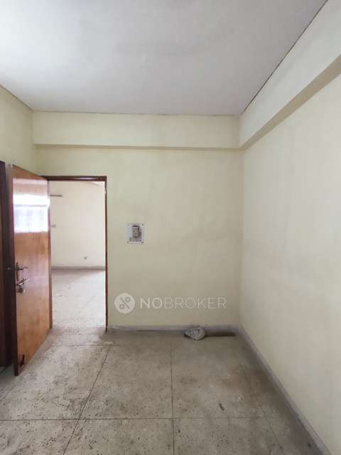 4 BHK Flat In Neelkanth Apartment For Sale  In Rohini