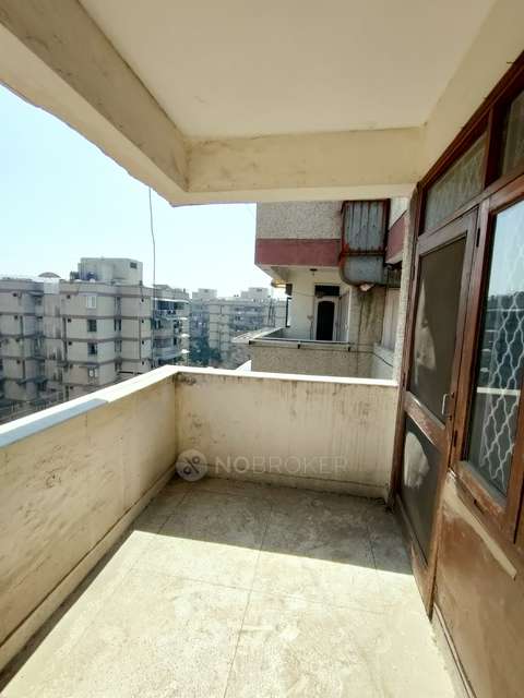 4 BHK Flat In Neelkanth Apartment For Sale  In Rohini