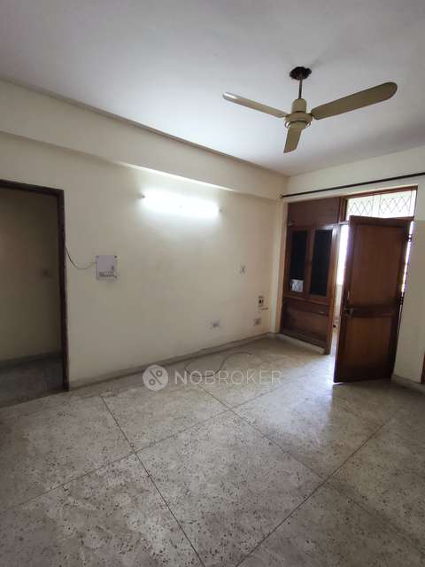 4 BHK Flat In Neelkanth Apartment For Sale  In Rohini
