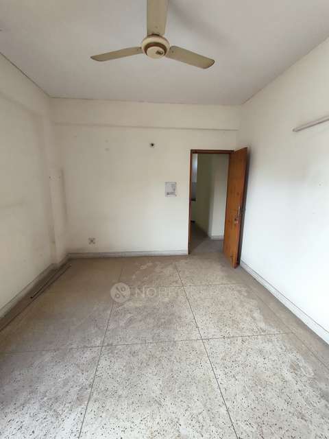 4 BHK Flat In Neelkanth Apartment For Sale  In Rohini