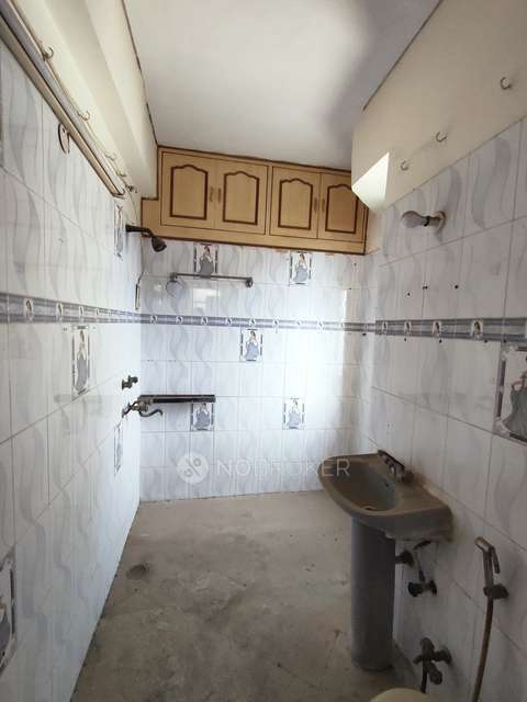 4 BHK Flat In Neelkanth Apartment For Sale  In Rohini