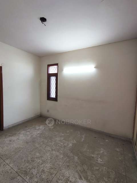 4 BHK Flat In Neelkanth Apartment For Sale  In Rohini