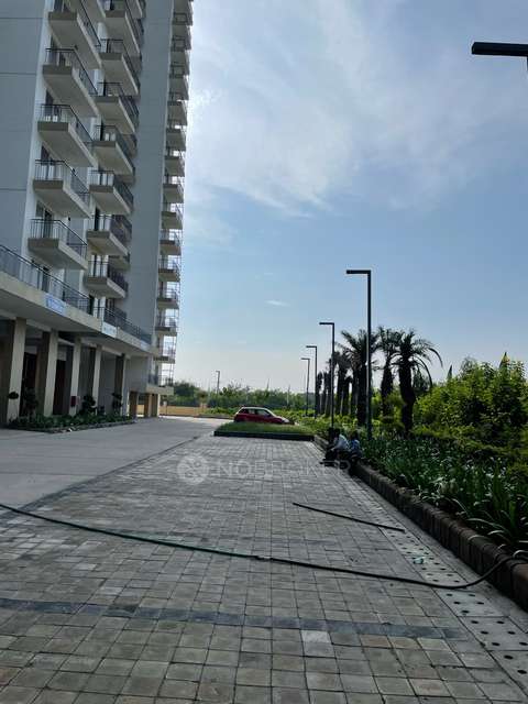 2 BHK Flat In Presithum, Yex Sector 25 For Sale  In Bela Khurd