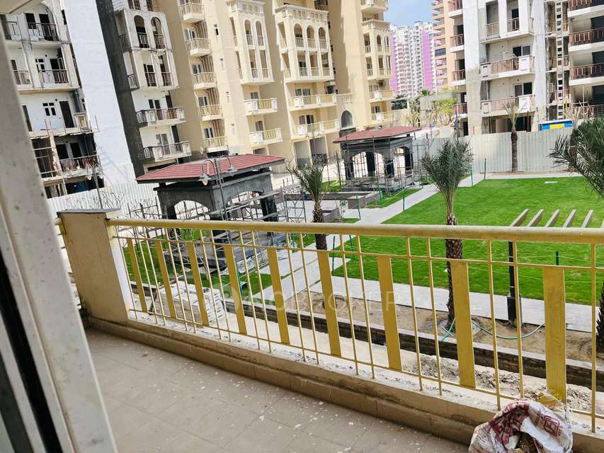 2 BHK Flat In Sg Shikhar Height For Sale  In Siddharth Vihar