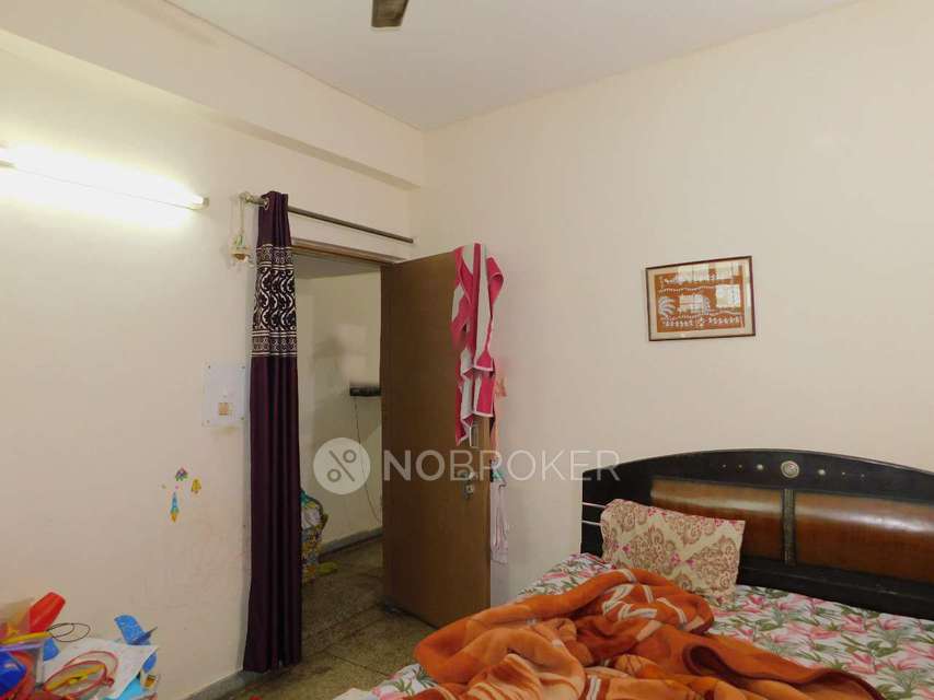 2 BHK Flat In Rail Vihar Cghs For Sale  In Sector 57