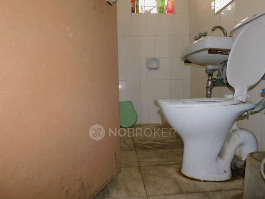 2 BHK Flat In Rail Vihar Cghs For Sale  In Sector 57