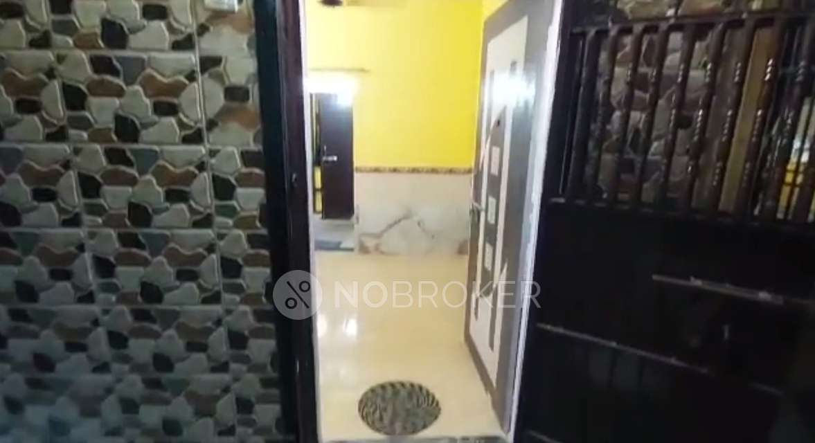 1 BHK Flat In Gajraj Apartment For Sale  In Ganesh Maidan