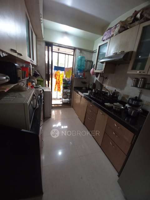 2 BHK Flat In Riddhi Tower, Riddhi Gardens For Sale  In Malad East