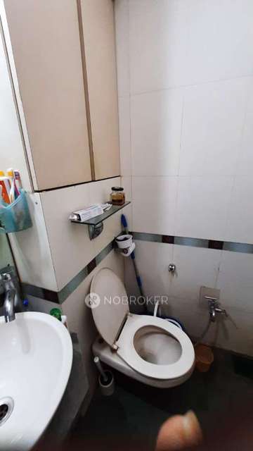 2 BHK Flat In Riddhi Tower, Riddhi Gardens For Sale  In Malad East