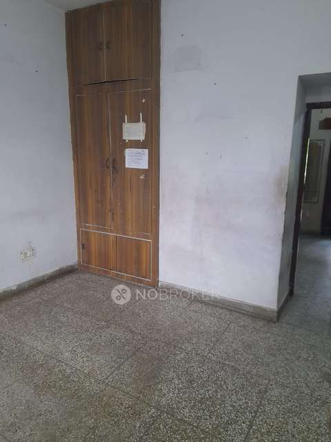 3 BHK Flat In Amrapali Golf Homes For Sale  In  Sector 4