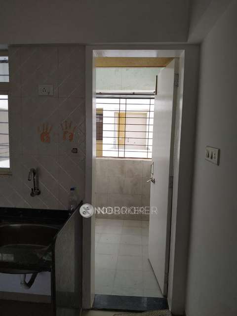 2 BHK Flat In Rahul Eastview For Sale  In Hadapsar