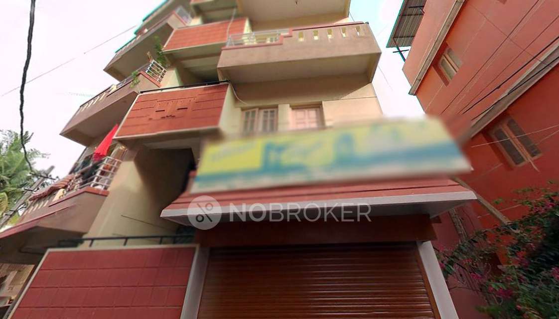 4+ BHK Flat For Sale  In Vivek Nagar