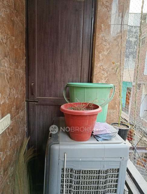 2 BHK Flat In Standalone Building  For Sale  In  Laxmi Nagar