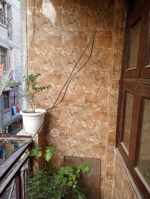 2 BHK Flat In Standalone Building  For Sale  In  Laxmi Nagar